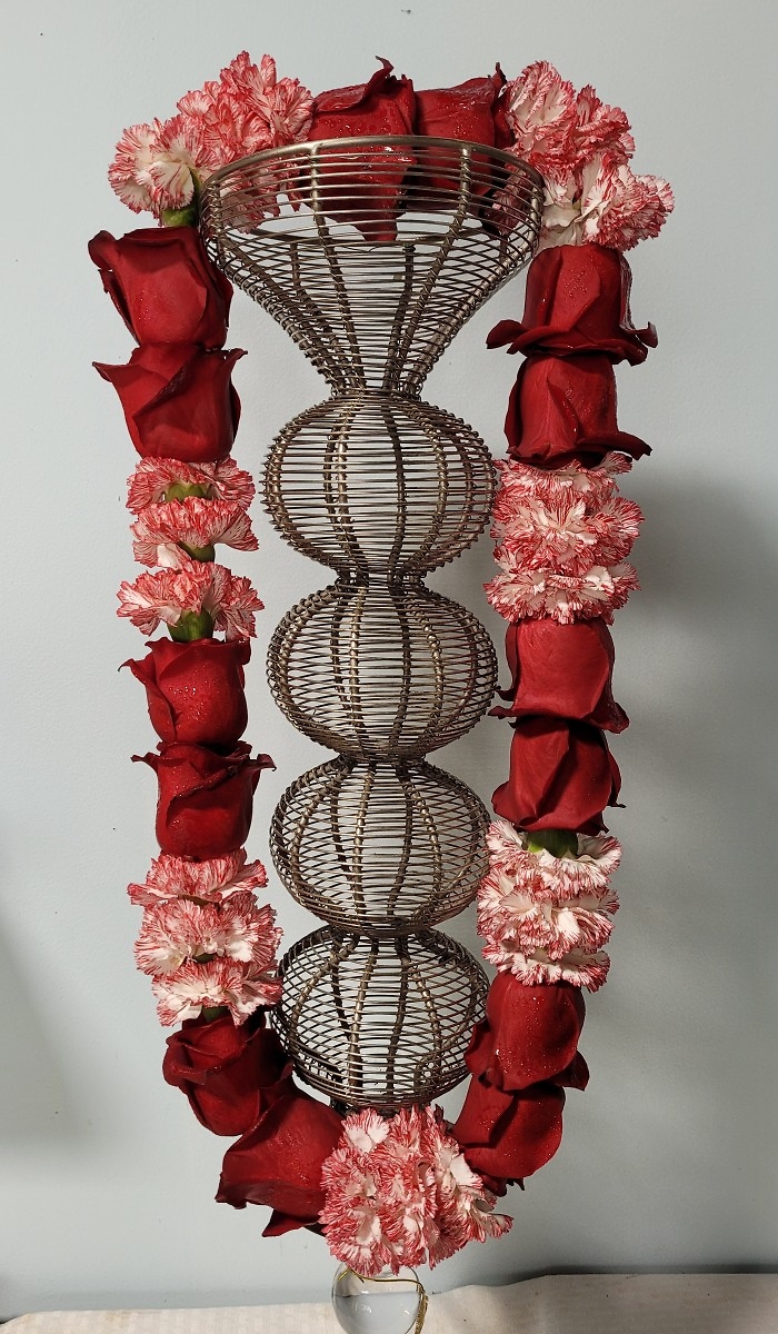 Rose & Carnation Lei