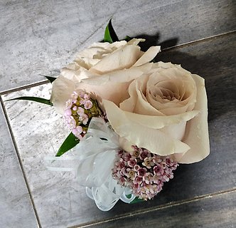 Double Rose Corsage- Quicksand Roses