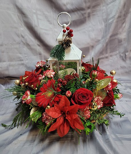 Christmas Wreath With Lantern